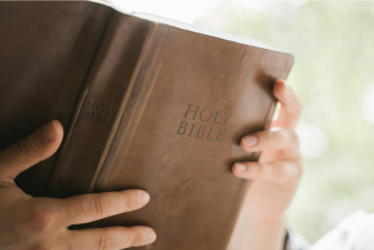 Bible Verses to Live By: Building Your Life on God’s Word
